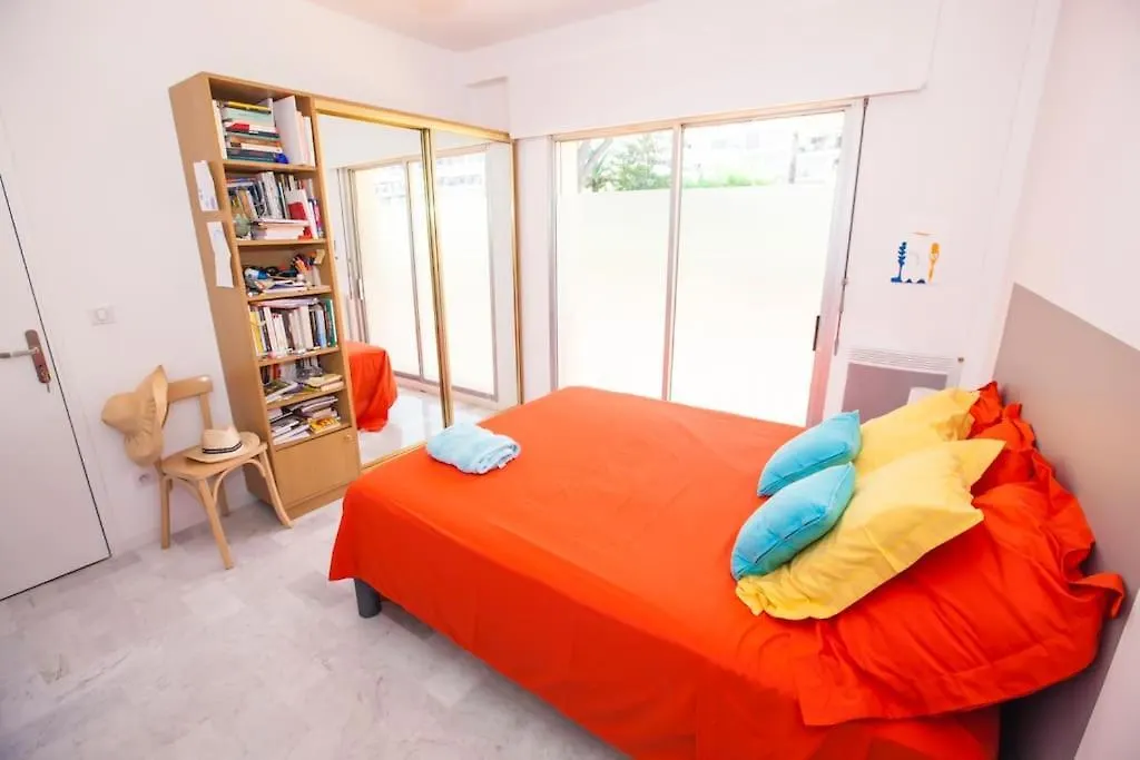 Apartment French Riviera: Seafront Apt & Pool Near Monaco Roquebrune-Cap-Martin