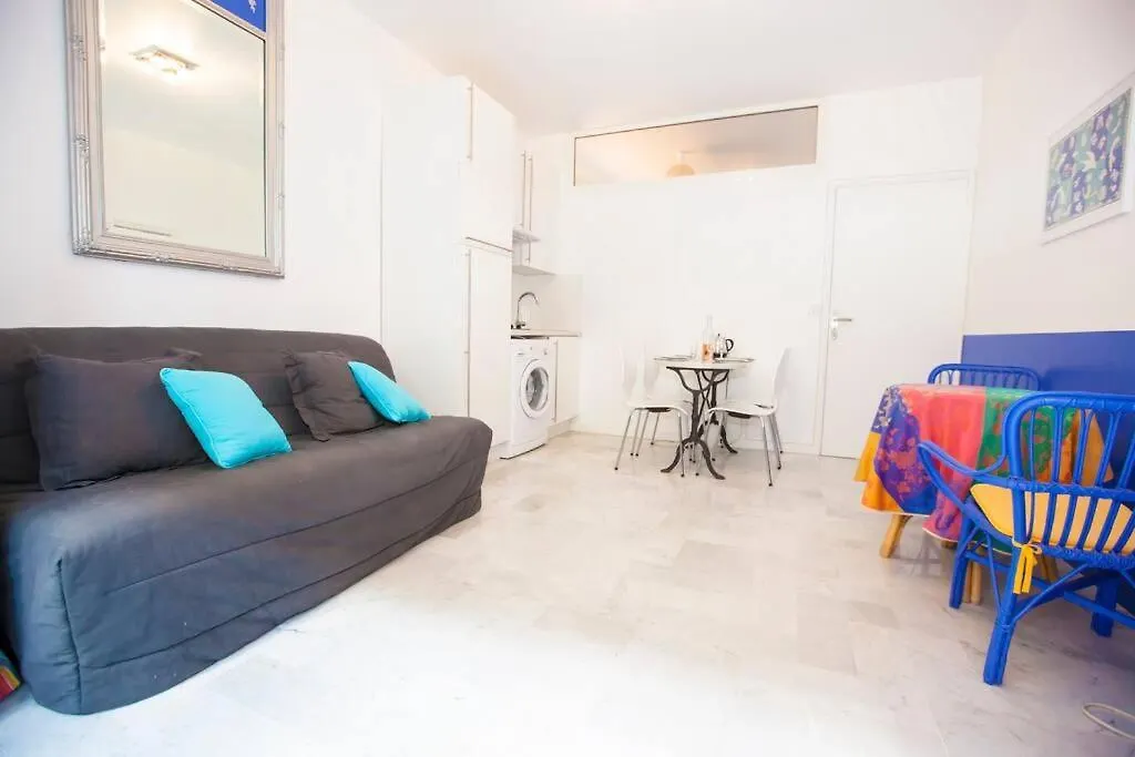 French Riviera: Seafront Apt & Pool Near Monaco Roquebrune-Cap-Martin Apartment