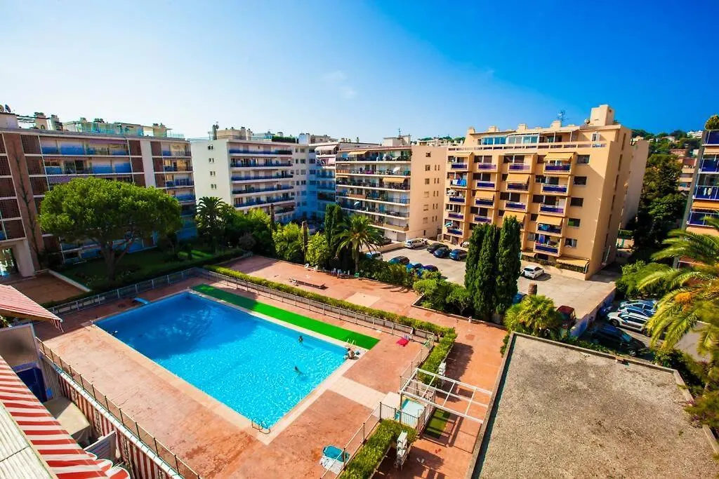Apartment French Riviera: Seafront Apt & Pool Near Monaco Roquebrune-Cap-Martin