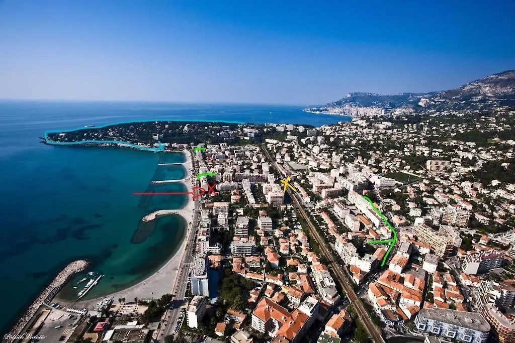 French Riviera: Seafront Apt & Pool Near Monaco Roquebrune-Cap-Martin Apartment